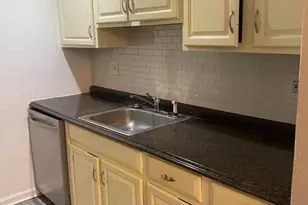7 Rutgers Dr, Newark, NJ 07103 - Photo 6