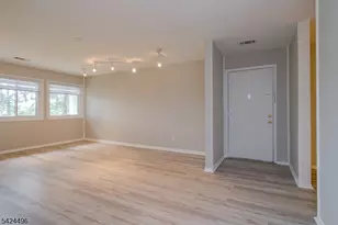 12 J Avon Dr, East Windsor Township, NJ 08520 - Photo 4