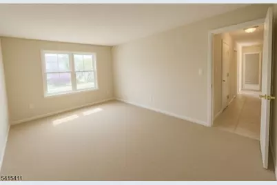 316 Red Crest Ln, Branchburg Township, NJ 08876 - Photo 4