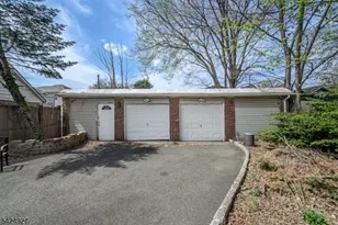 513 E Price St, Linden, NJ 07036 - Photo 36