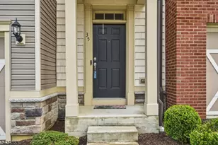 35 Albert Ct, Randolph Township, NJ 07869 - Photo 2