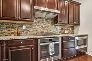 35 Albert Ct, Randolph Township, NJ 07869 - Photo 12