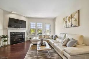 35 Albert Ct, Randolph Township, NJ 07869 - Photo 4