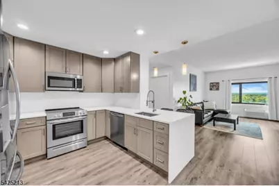 1 Carriage City Plz #1620, Rahway, NJ 07065 - Photo 1