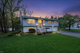 28 Taylor Ln, Woodland Park, NJ 07424 - Photo 2