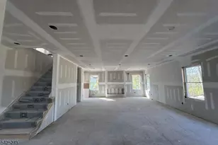 8 Chamberlain Ln, Mount Olive, NJ 07828 - Photo 4