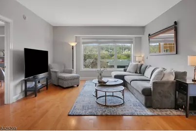 48 S Park St #507, Montclair Twp., NJ 07042 - Photo 2