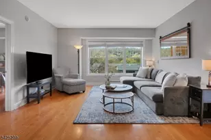 48 S Park St, Montclair Twp., NJ 07042 - Photo 2