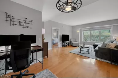 48 S Park St #507, Montclair Twp., NJ 07042 - Photo 4