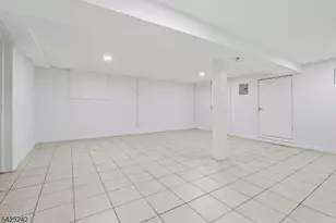 116 Mapes Ave, Newark, NJ 07112 - Photo 10
