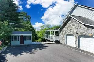 7 Beechwood Terrace, Green Brook Township, NJ 08812 - Photo 2