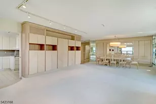 2 Claridge Dr 1Le, Verona, NJ 07044 - Photo 8