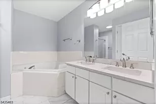 40 Four Oaks Rd, Bedminster Township, NJ 07921 - Photo 18
