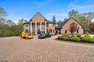 19 Amira Ln, Kinnelon, NJ 07405 - Photo 1