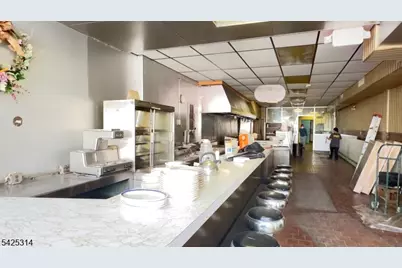 1162 E Jersey St, Elizabeth, NJ 07201 - Photo 6