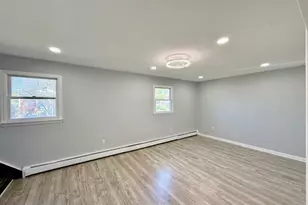 35 Fiat Ave, Woodbridge Township, NJ 08830 - Photo 8