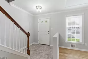 87 Hampshire Dr, Mendham, NJ 07945 - Photo 2