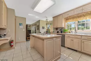 95 Pleasant Run Rd, Readington, NJ 08822 - Photo 14