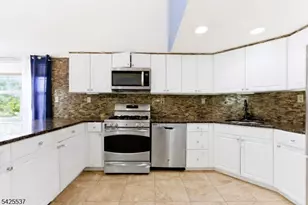 30 Mountain Ave, Paterson, NJ 07501 - Photo 10