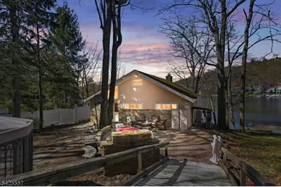 6 Oneida Ave, Hopatcong, NJ 07843 - Photo 8