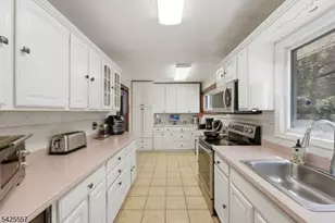 6 Oneida Ave, Hopatcong, NJ 07843 - Photo 20