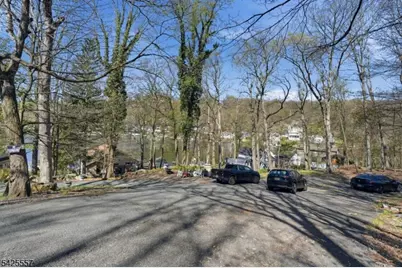 6 Oneida Ave, Hopatcong, NJ 07843 - Photo 12