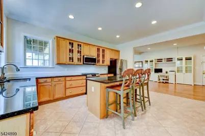 1812 Bellew Pl, South Plainfield, NJ 07080 - Photo 4