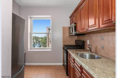 133 N Maple Ave #405, East Orange, NJ 07017 - Photo 10