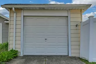 277 Madison Ave, Clifton, NJ 07011 - Photo 24