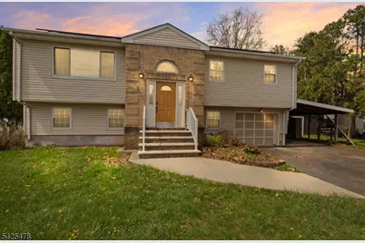 334 Pine St, Pompton Lakes, NJ 07442 - Photo 1