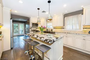 36 Ella St, Bloomingdale, NJ 07403 - Photo 2