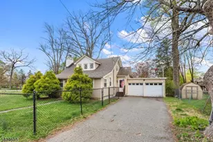 38 Falcon Dr, Mount Olive, NJ 07828 - Photo 22