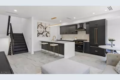 9 Minerva St #2, Jersey City, NJ 07304 - Photo 6