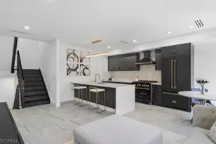 9 Minerva St, Jersey City, NJ 07304 - Photo 6