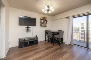 10 N Wood Ave, Linden, NJ 07036 - Photo 4
