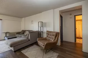 10 N Wood Ave, Linden, NJ 07036 - Photo 6