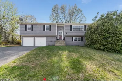 214 Powderhorn Dr, Lopatcong Township, NJ 08865 - Photo 1