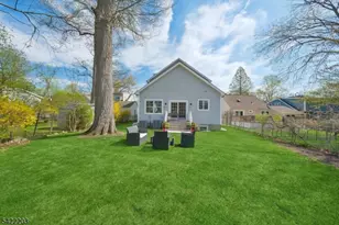 35 Lee Rd, Livingston, NJ 07039 - Photo 34
