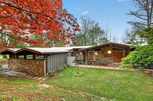 39 Skyline Dr, Morris Township, NJ 07960 - Photo 2