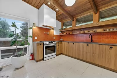 39 Skyline Dr, Morris Township, NJ 07960 - Photo 12