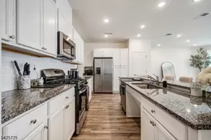 734 Station Rd, Dunellen, NJ 08812 - Photo 8