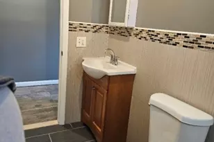 310 Halsted St, East Orange, NJ 07018 - Photo 8