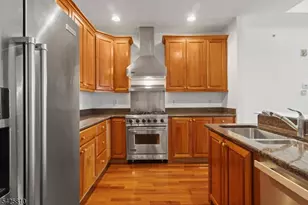 119 Ridgeview Ln, Mount Arlington, NJ 07856 - Photo 2