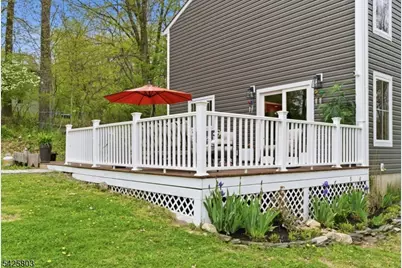 8 Danielle Dr, Liberty Township, NJ 07838 - Photo 14
