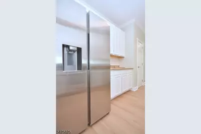24 Straton Ct, Sayreville Boro, NJ 08859 - Photo 16