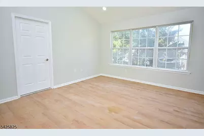 24 Straton Ct, Sayreville Boro, NJ 08859 - Photo 24