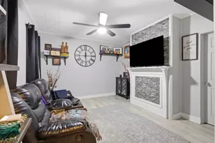 83 Hamilton St, East Orange, NJ 07017 - Photo 4