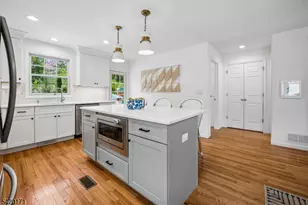 41 Milton Ave, Summit, NJ 07901 - Photo 8