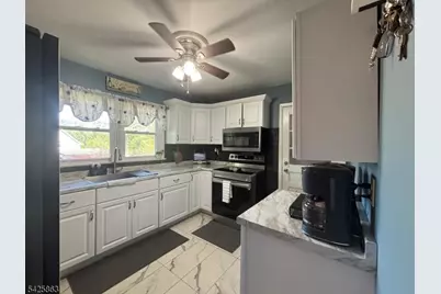 225 Sunnymead Rd, Hillsborough Township, NJ 08844 - Photo 32