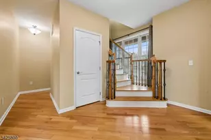 20 Gable Walk, Livingston, NJ 07039 - Photo 4